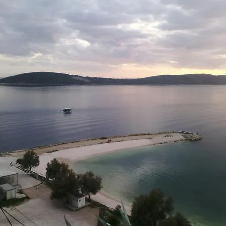 Spacious Center * Σπλιτ