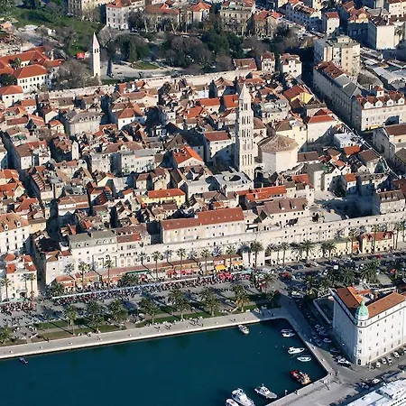 Apartmán Spacious Center Split