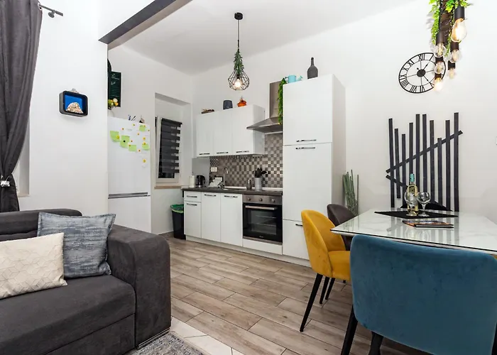 Spacious Center Apartment *