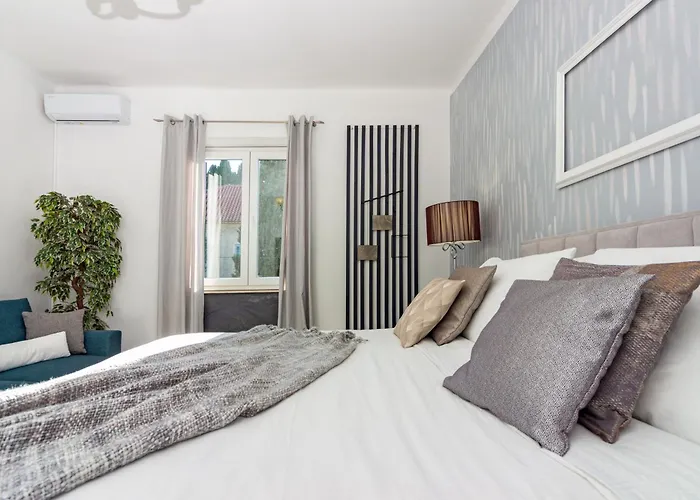 Spacious Center Apartment