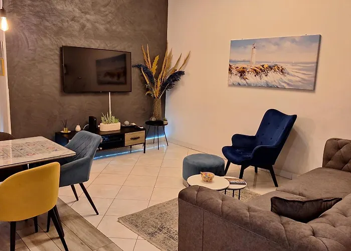 Апартаменты Spacious Center